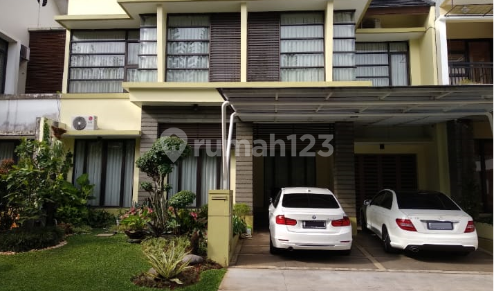Strategic House in Front of the Park in Bintaro Tangsel Sc-15625
