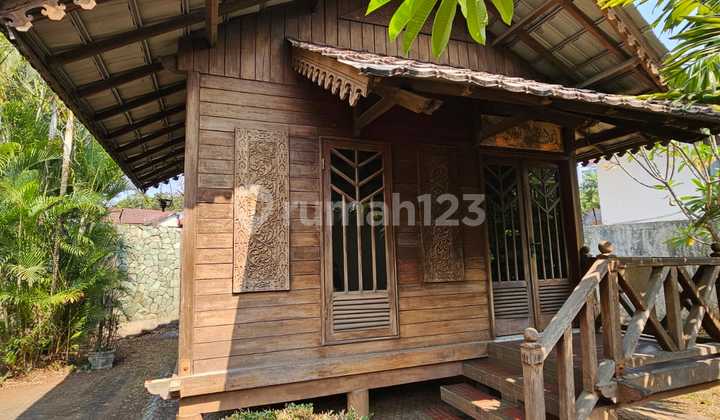 Strategic House with Spacious & Expansive Yard in Cilandak, South Jakarta LR-11407