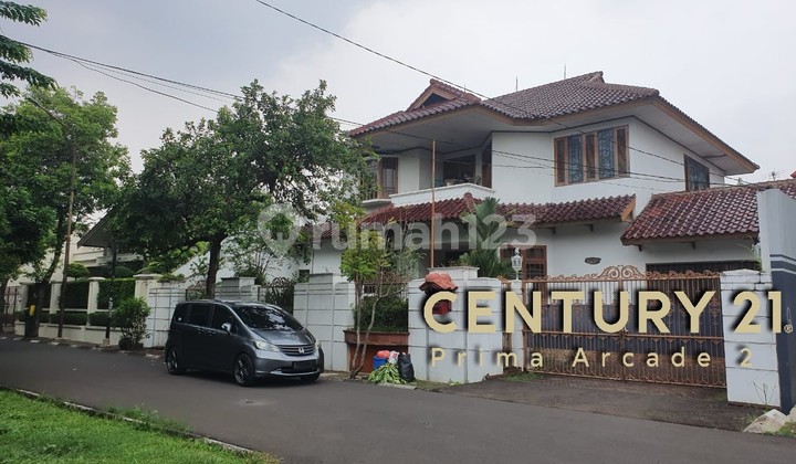 Rumah Strategis Dgn Halaman Luas di Bintaro Tangsel Gb-2511