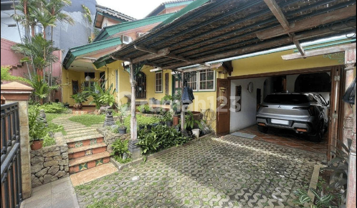 Strategic SHM House in Pondok Indah, South Jakarta, Fr-15963