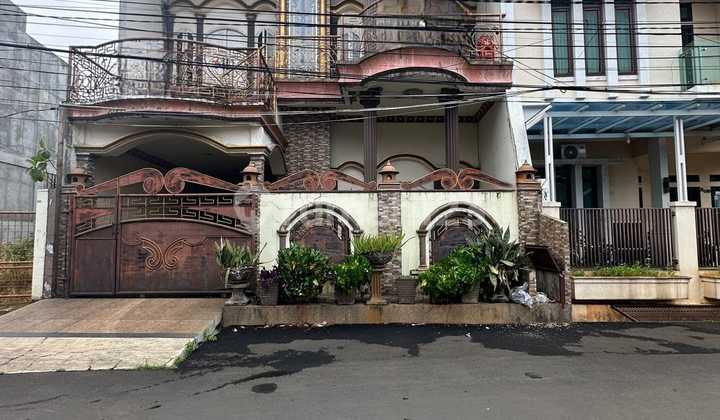 Rumah Mewah Strategis Dalam Cluster di Bintaro Tangsel Dm-15817