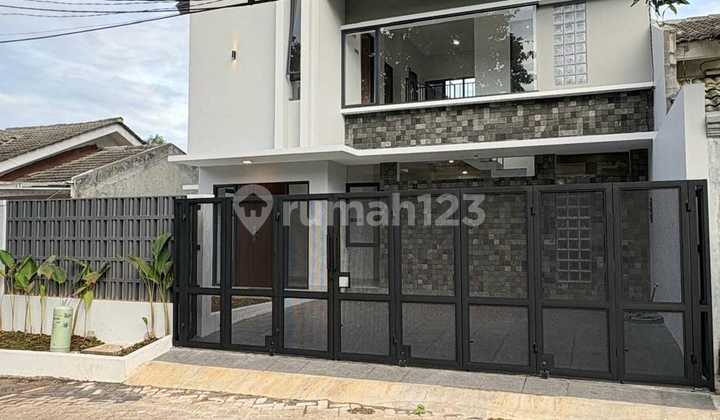 Strategic Ready-to-Occupy House in BSD Tangerang GB-17671