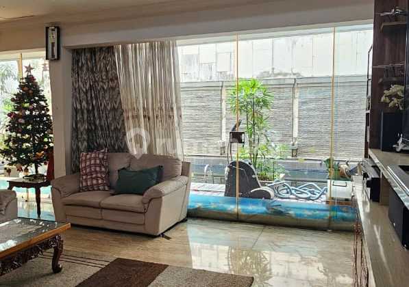 Rumah dg LIft Dekat TB Simatupang di Pondok Indah Jaksel LR-17175