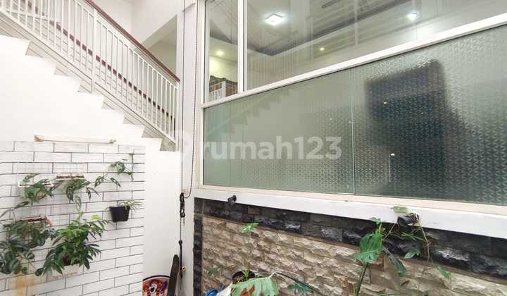 Rumah Strategis Dekat Boulevard di Bintaro Tangsel Lr-9263 Rumah Strategis Dekat Boulevard di Bintaro Tangsel Lr-9263