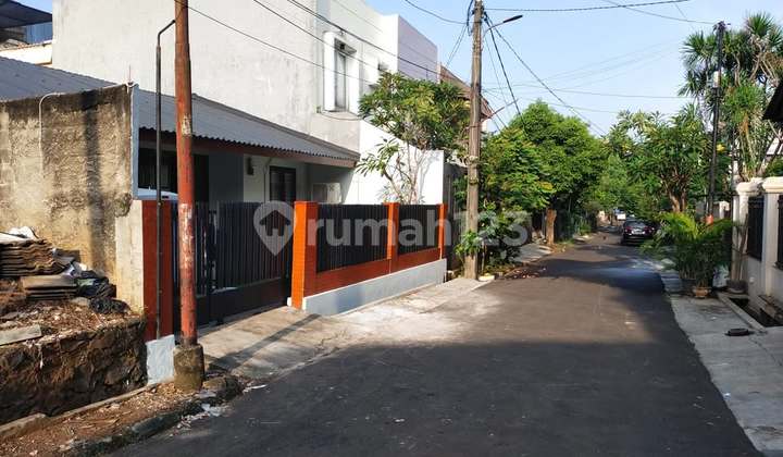 Rumah Strategis Dekat Tol & Rs Premier Bintaro Tangsel Ip-17425 Rumah Strategis Dekat Tol & Rs Premier Bintaro Tangsel Ip-17425