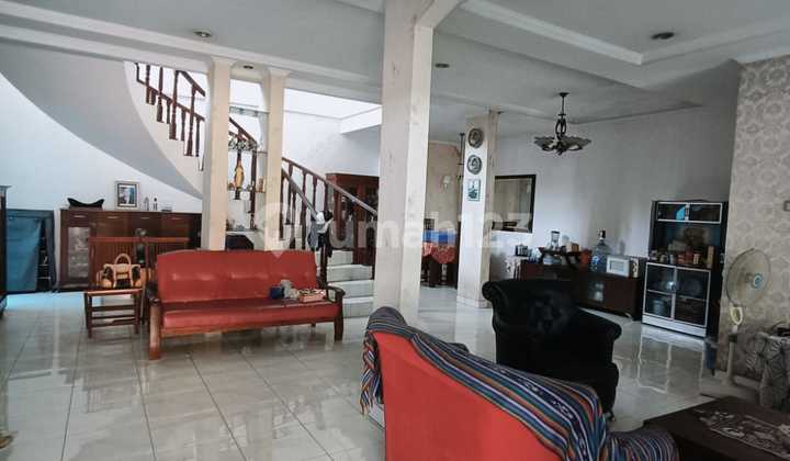 Dijual Rumah Lokasi Nyaman 2 Lantai di Cluster Graha Raya 16309-DM 0811189xxxx 2