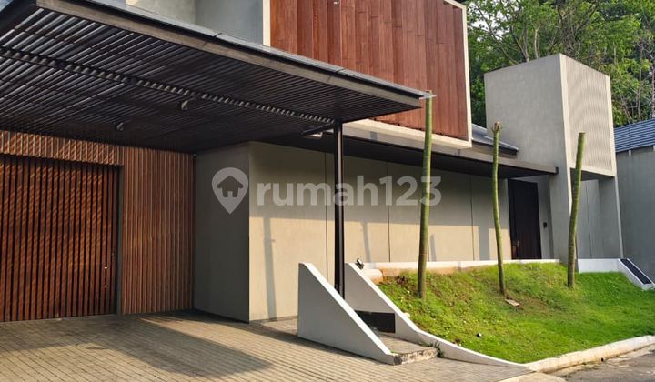 Rumah Strategis Dgn Swimming Pool di Bintaro Tangsel Gb-17124