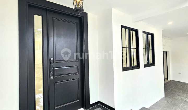 Rumah Kebayoran Village menghadirkan jarak yang justru menyatukan 10457-LR 0811189xxxx 2