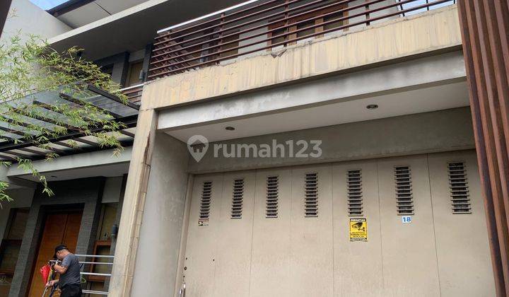 Murah!jual Cepat! Rumah 2 Lantai Di Dekat Jl.bkr Pusat Kota