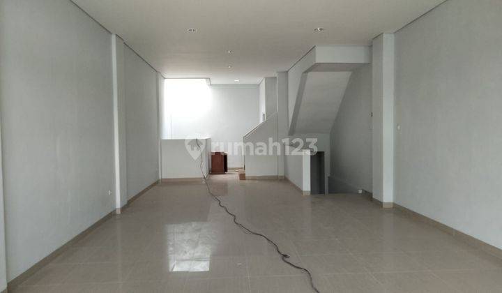 Jual Ruko Baru  3 Lantai Siap pakai di Jalan Karawitan no.120- Buahbatu Bandung 2