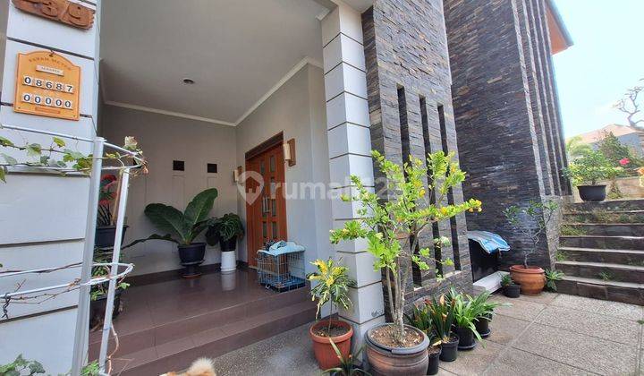 Jual Rumah Mewah  Hoek di Setra Duta Bandung 2