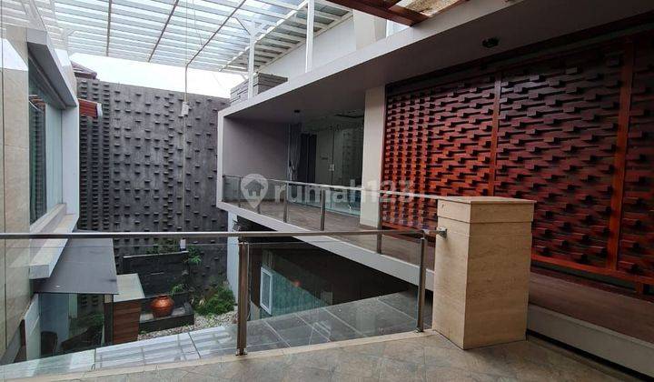 Jual Rumah LUX Cluster Exclusive Harga Bagus di Komplek Singgasana Pradana Bandung 2