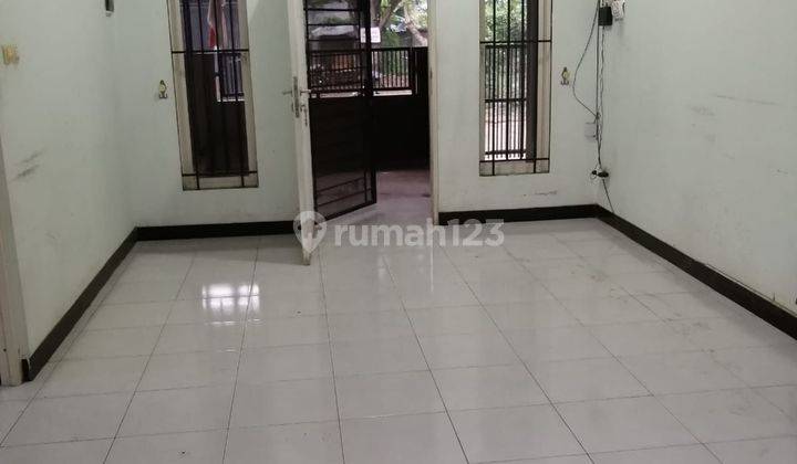 Rumah dengan Halaman Luas - Culdesac di Taman Holis Indah 2 Bandung 1