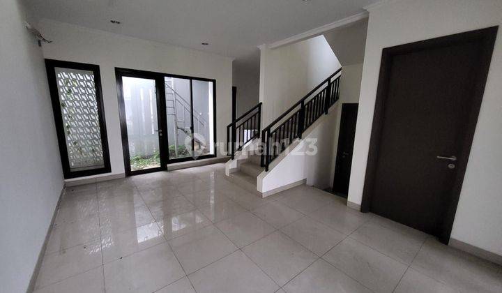 Rumah 2 Lantai Siap Huni di Cluster Cynthia Summarecon Bandung 2