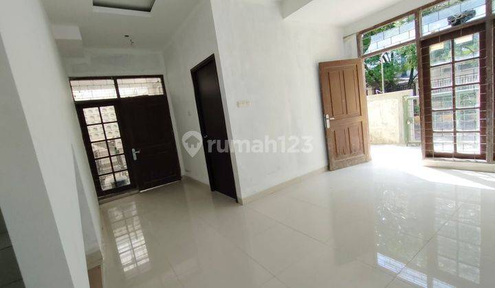 Rumah Dijual Bagus & Baru Mainroad Di Taman Kopo Indah 1 Bandung 1