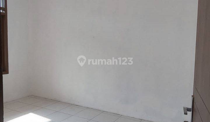 RUMAH SIAP HUNI AMAN di TAMAN HOLIS INDAH BANDUNG 2