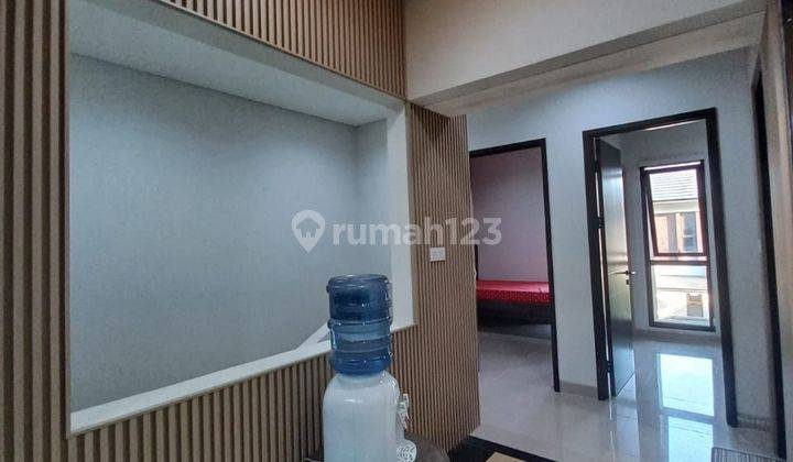 JUAL CEPAT RUMAH 2 LANTAI FULL FURNIS BAGUS di CLUSTER FLORA SUMMARECON BANDUNG 2