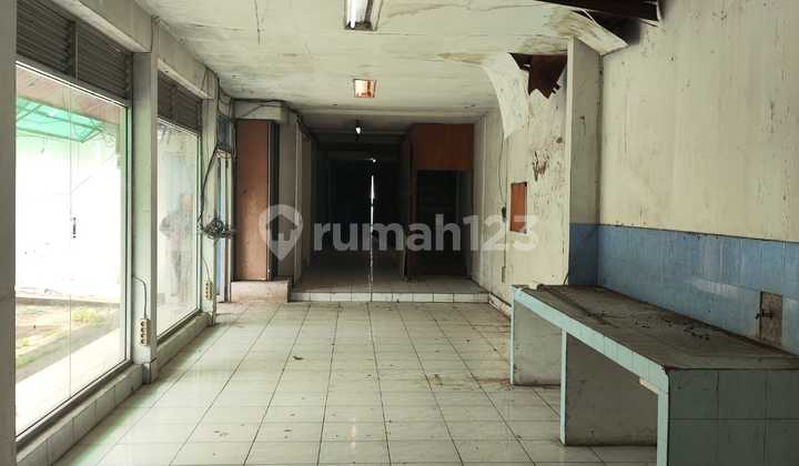 Rent Commercial Space Suitable for Cafe, Showroom, and Car Salon on Main Road Jl Sukajadi Bandung