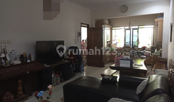 Price Drop! 2-Story House with Balcony, Semi-Furnished in Bumi Kopo Kencana, Peta St, Bandung 2