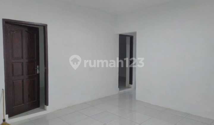 Sell Ready-to-Occupy House at Strategic Location in Kopo Permai, Bandung