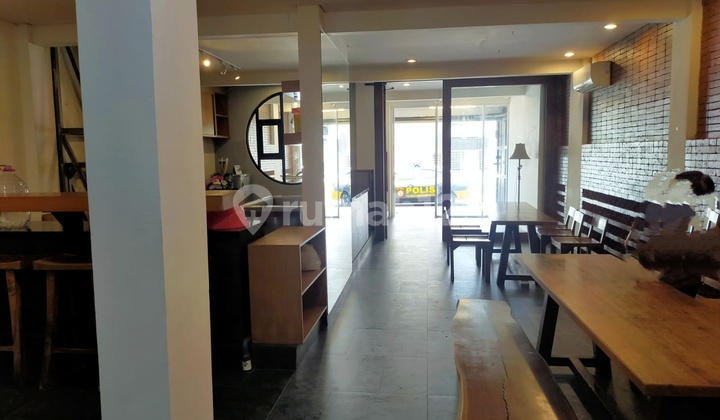 Sewa / Jual Ruko 3 Lantai Bagus Lokasi Strategis di Jl Lengkong Besar Bandung