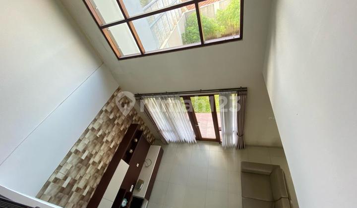 Cheap! For Sale: Villa House with Backyard Garden in Budi Indah Mahogani Complex, North Bandung 2