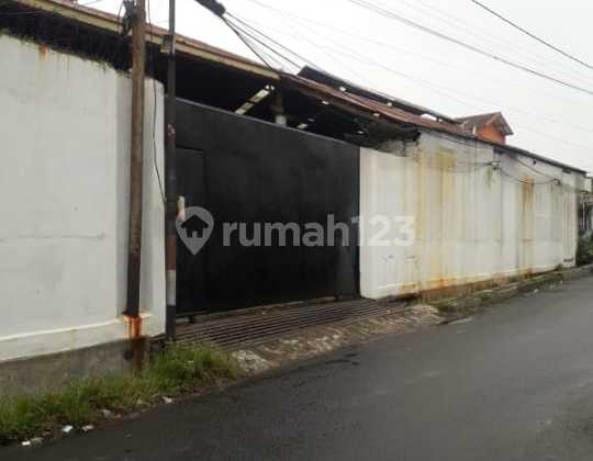 Fuso truck access available at Jl Rajawali Andir Branch, Bandung Fuso truck access available at Jl Rajawali Andir Branch, Bandung