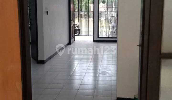 Jual Rumah Siap Huni Lokasi Strategis di Taman Kopo Indah 2 Bandung