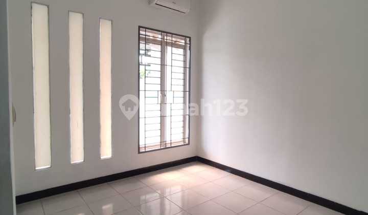 Jual Segera Rumah Tinggal Nyaman di Taman Kopo Indah 3 Bandung 2