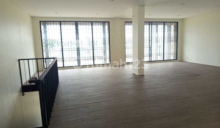 Disewakan / Dijual 2 Unit Ruko Rendeng Blong Di Podomoro Park Bandung