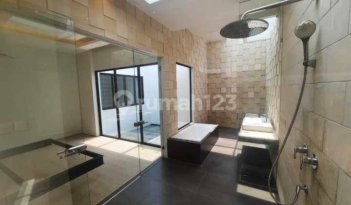 Jarang Ada! Rumah Semi Furnis Full Renov Di Btari 9 Summarecon Bandung Jarang Ada! Rumah Semi Furnis Full Renov Di Btari 9 Summarecon Bandung