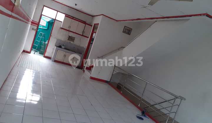 Cheap! Selling a 3-Story Shop House on Jakarta Street Antapani Bandung 2