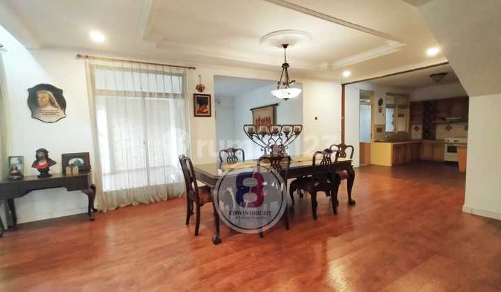 Dijual Rumah dengan Taman Luas di Cikini Bintaro Jaya  1