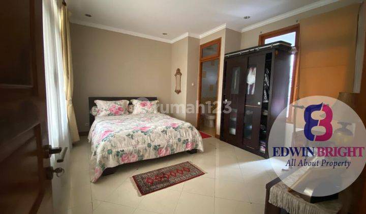 Rumah Cantik Dijual di River Park Bintaro Sektor 8 7