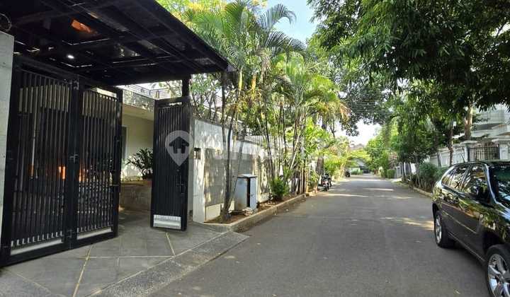 Rumah 2 Lantai Siap Huni, Semi Furnished, Asri, Taman Biduri, Permata Hijau , Jakarta Selatan 2
