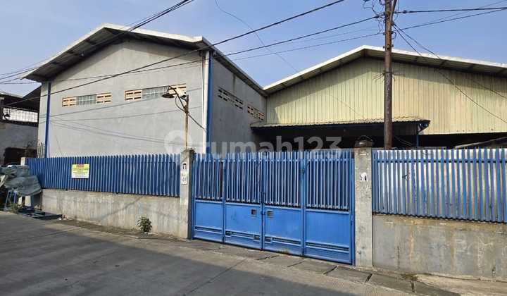 Strategic warehouses are rare in Kapuk Kamal, West Jakarta. Strategic warehouses are rare in Kapuk Kamal, West Jakarta.