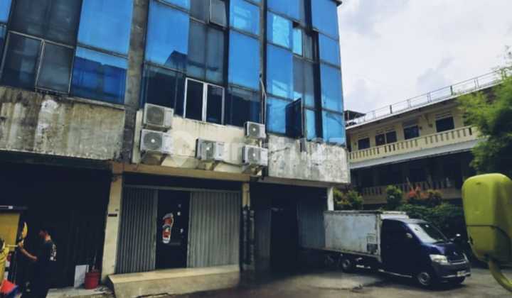 Arcadia 4-story shophouse, renovated, move-in ready, strategic location, on Daan Mogot Raya, Tangerang. 2