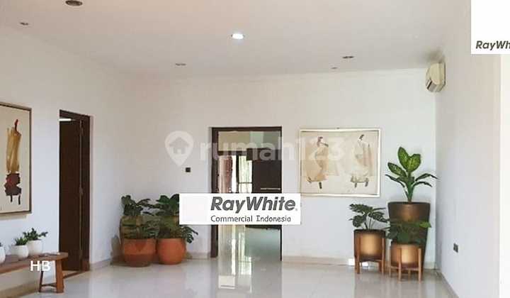 Rumah klasik minimalis , lokasi elite,  Menteng ,  jl. Cirebon, Jakarta Pusat.