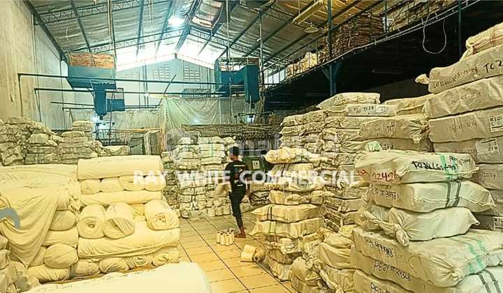 Ready-to-use commercial warehouse, strategically located in Nusa Indah Warehouse Complex, Benda, Tangerang.