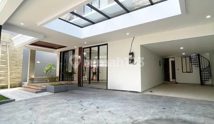 For Sale Modern Luxury House in Radio Dalam, Kebayoran Baru. South Jakarta 2