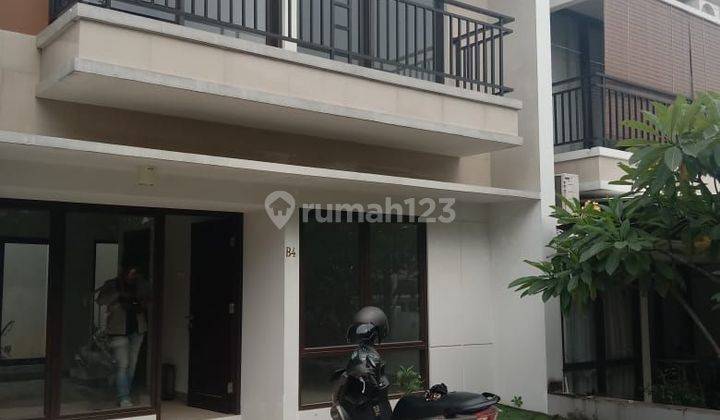 Rumah 2lt siap huni dekat pintu tol Limo, Depok 2