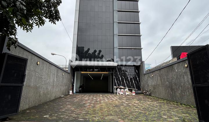 Dijual Gedung 4.5Lt Siap Pakai di Cawang. Jaktim