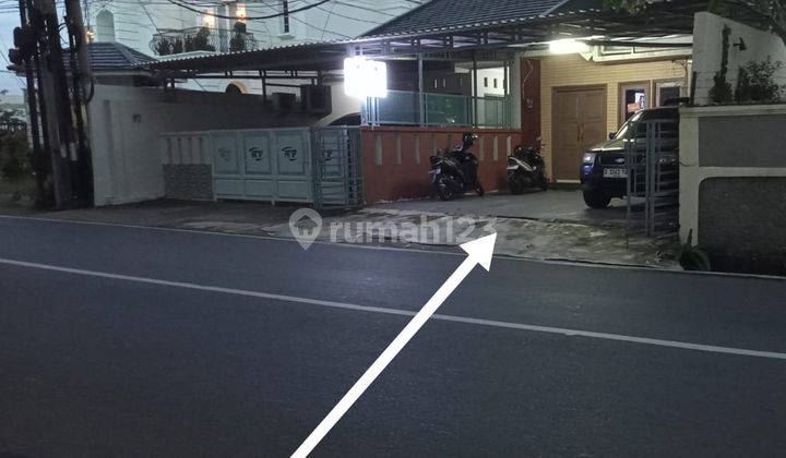 Rumah Pinggir Jalan Dekat Ragunan, Jakarta Selatan 1