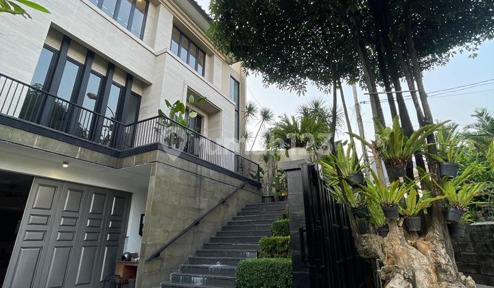 Dijual Rumah Mewah Dekat Senanyan. Kebayoran Baru. Jaksel