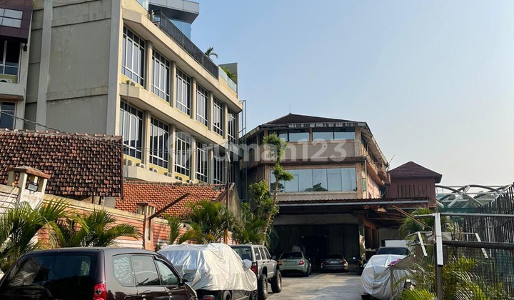 Dijual Gedung 3Lt di Pegangsaan Menteng. Jakpus Dijual Gedung 3Lt di Pegangsaan Menteng. Jakpus