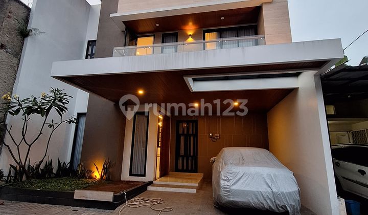 Dijual Rumah Cantik Full Furnish Dalam Cluster Di Jakasetia. Bekasi Dijual Rumah Cantik Full Furnish Dalam Cluster Di Jakasetia. Bekasi