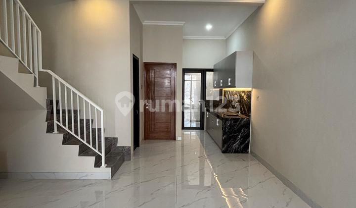 For Sale 2.5-Story Ready-to-Occupy House in Kemayoran, Central Jakarta. 2