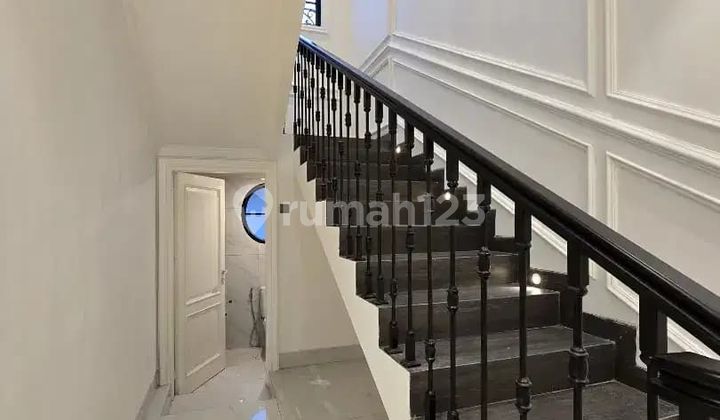Rumah Mewah Cantik Di Cempaka Putih. Jakpus