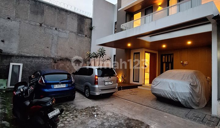 Dijual Rumah Cantik Full Furnish Dalam Cluster Di Jakasetia. Bekasi 2