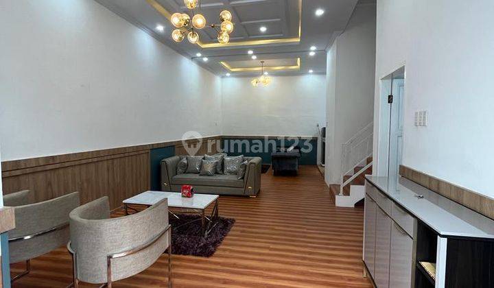 Dijual Rumah Cantik Kondisi Furnished Daerah Setia Budi 2